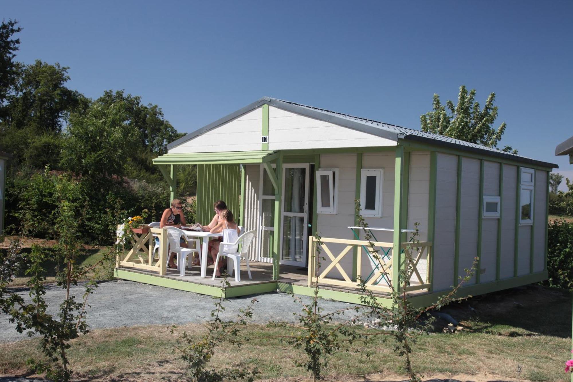 Camping Des Rulieres Hotel Saint-Valérien Room photo
