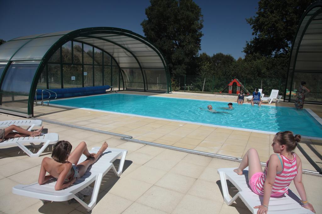 Camping Des Rulieres Hotel Saint-Valérien Exterior photo