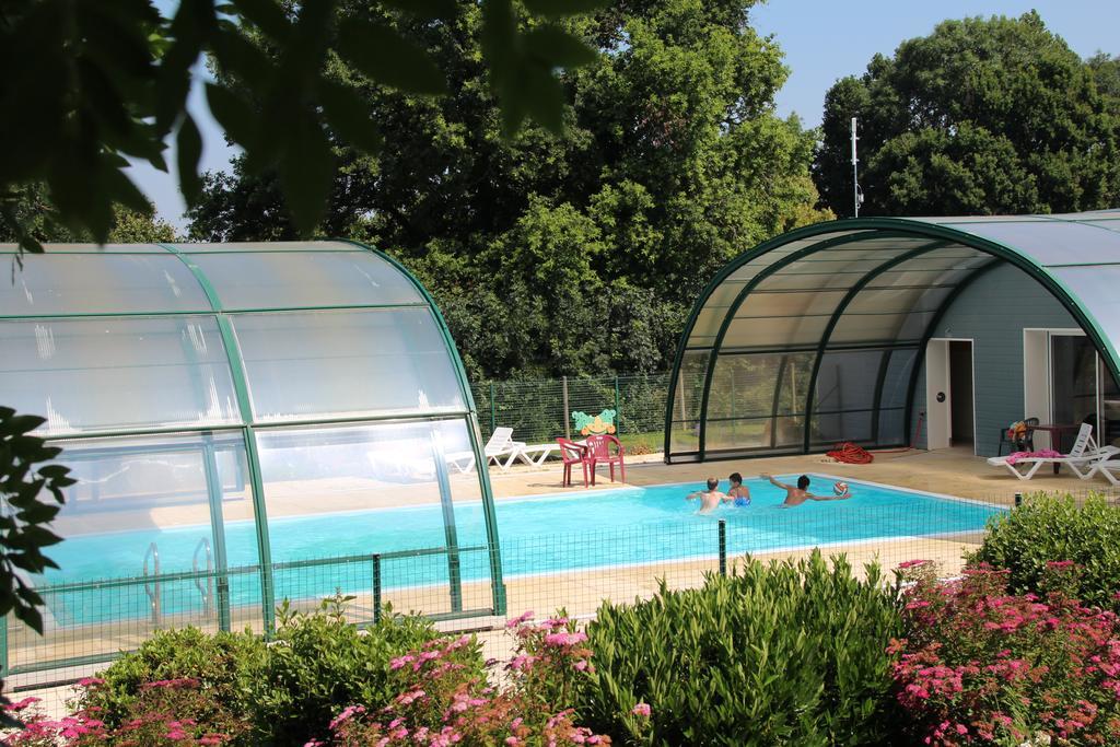 Camping Des Rulieres Hotel Saint-Valérien Exterior photo